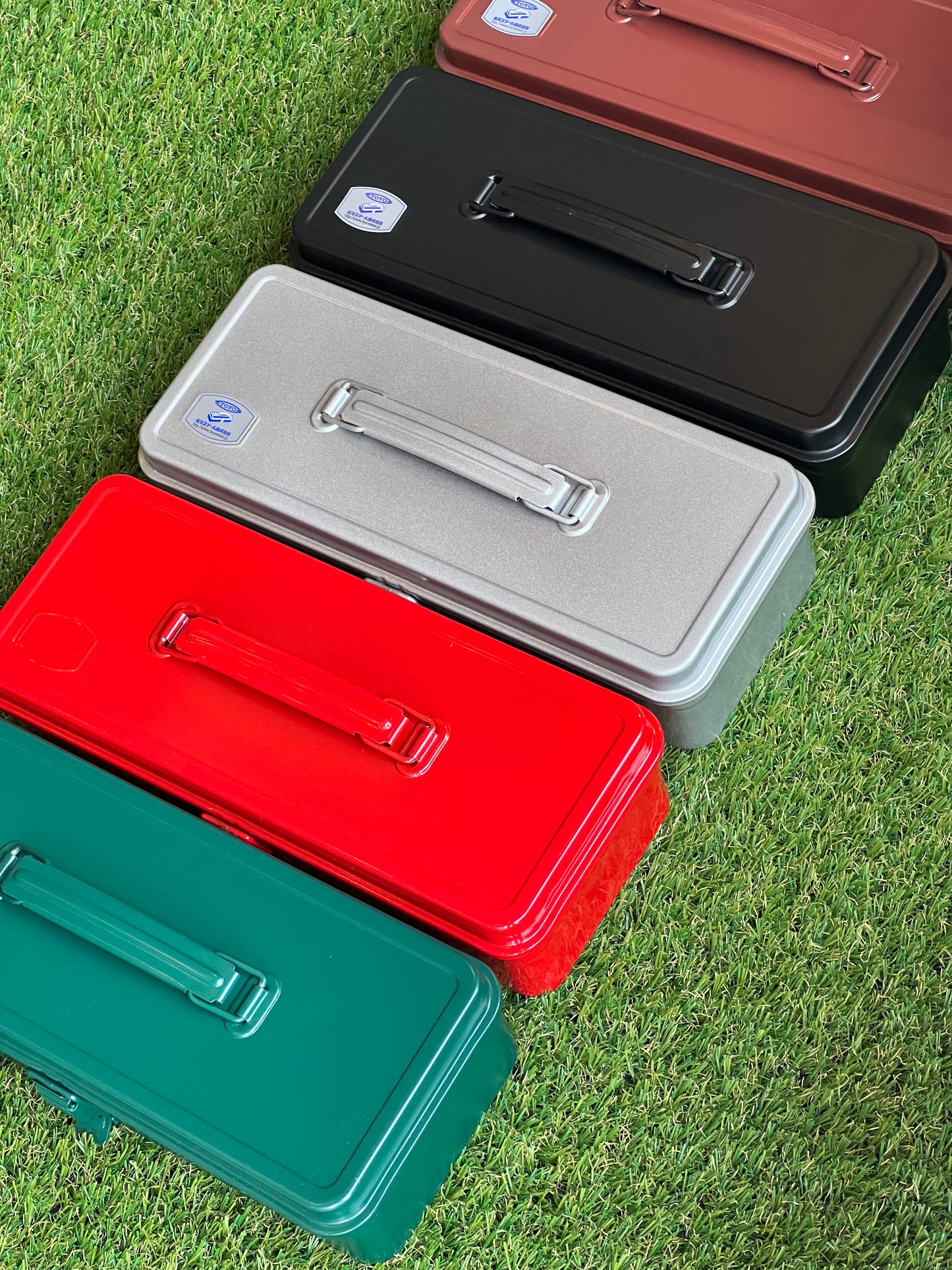 T-320 Steel Toolbox with Top Handle and Flat Lid - Silver
