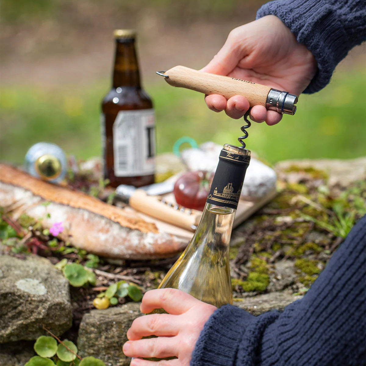 Nomad Kit with Bottler Opener Knife