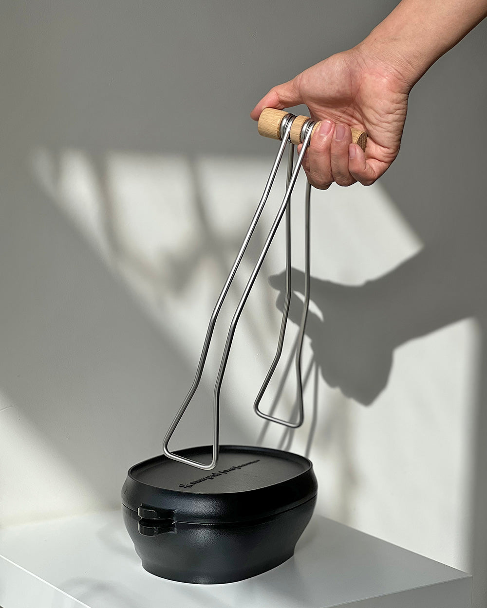 Micro Cast Iron Lifter