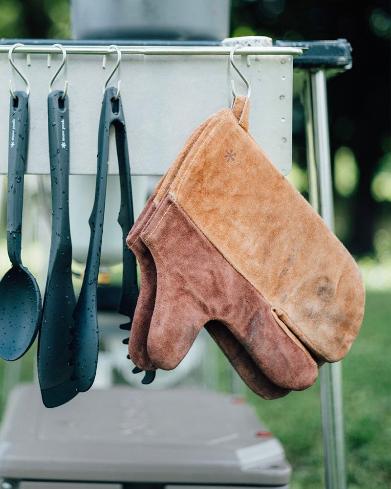 Camper's Mitten