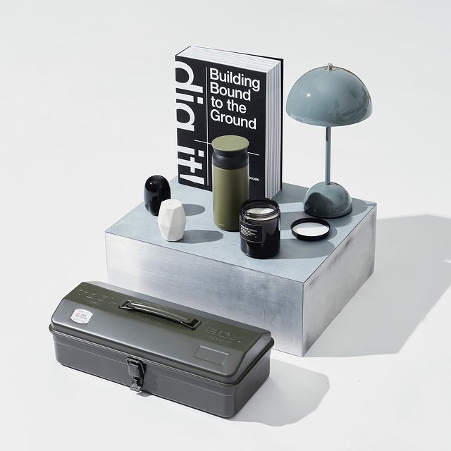 Y-350 Steel Toolbox with Top Handle and Camber Lid - Military Green
