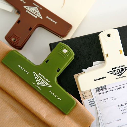 Plastic Clip / Khaki