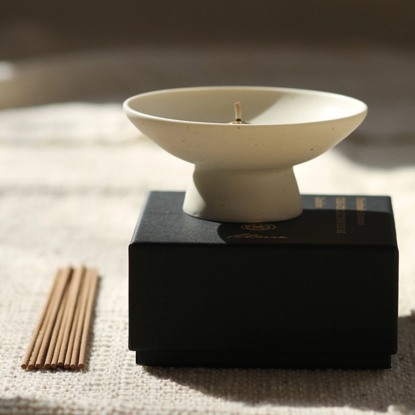 SHIBUI Porcelain Incense Holder - White Mountain Jade