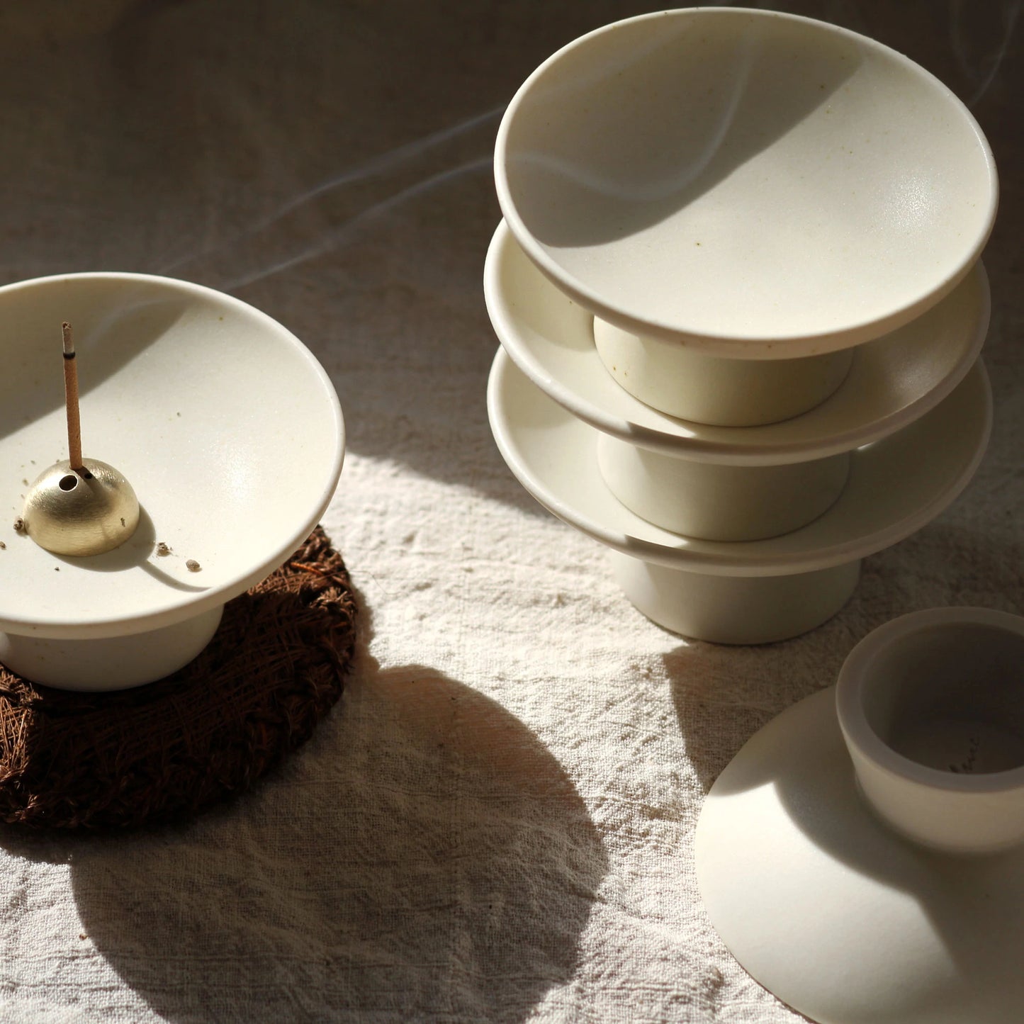 SHIBUI Porcelain Incense Holder - White Mountain Jade