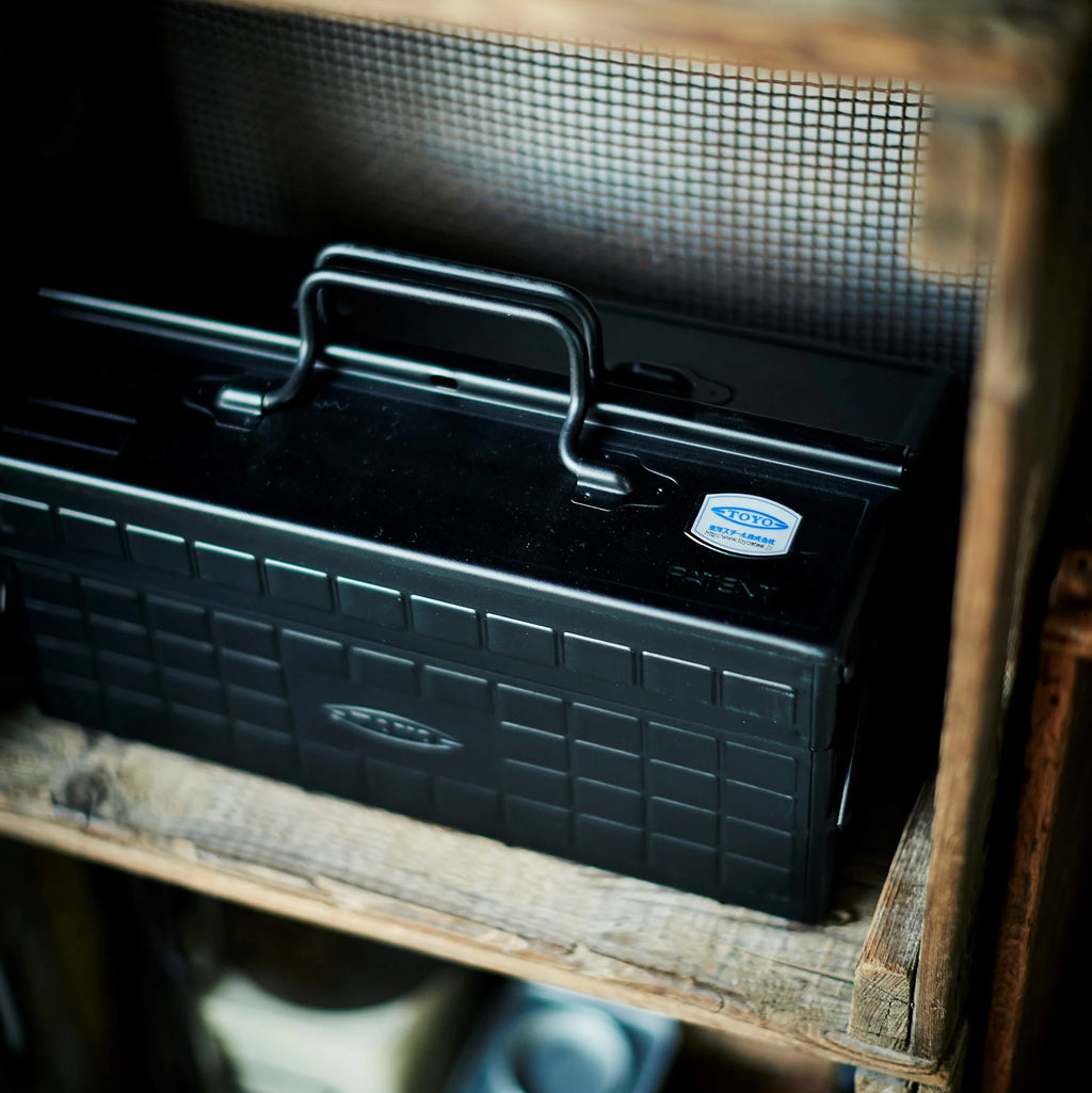 ST-350 Tool Box Cantilever Lid - Black